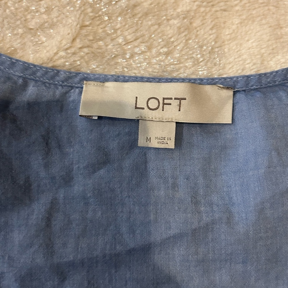 The Loft Size Medium Top - Picture 2 of 5